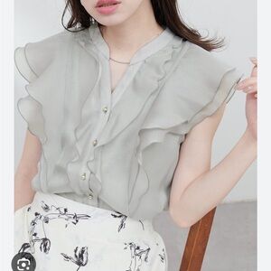 Natural Couture Ruffle Blouse Medium in Grey